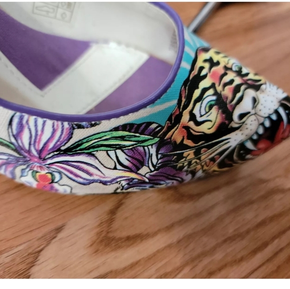 RARE Ed HARDY PUMPS VINTAGE  SIZE US 7 Christian Audigier Designer Canvas - Picture 9 of 12